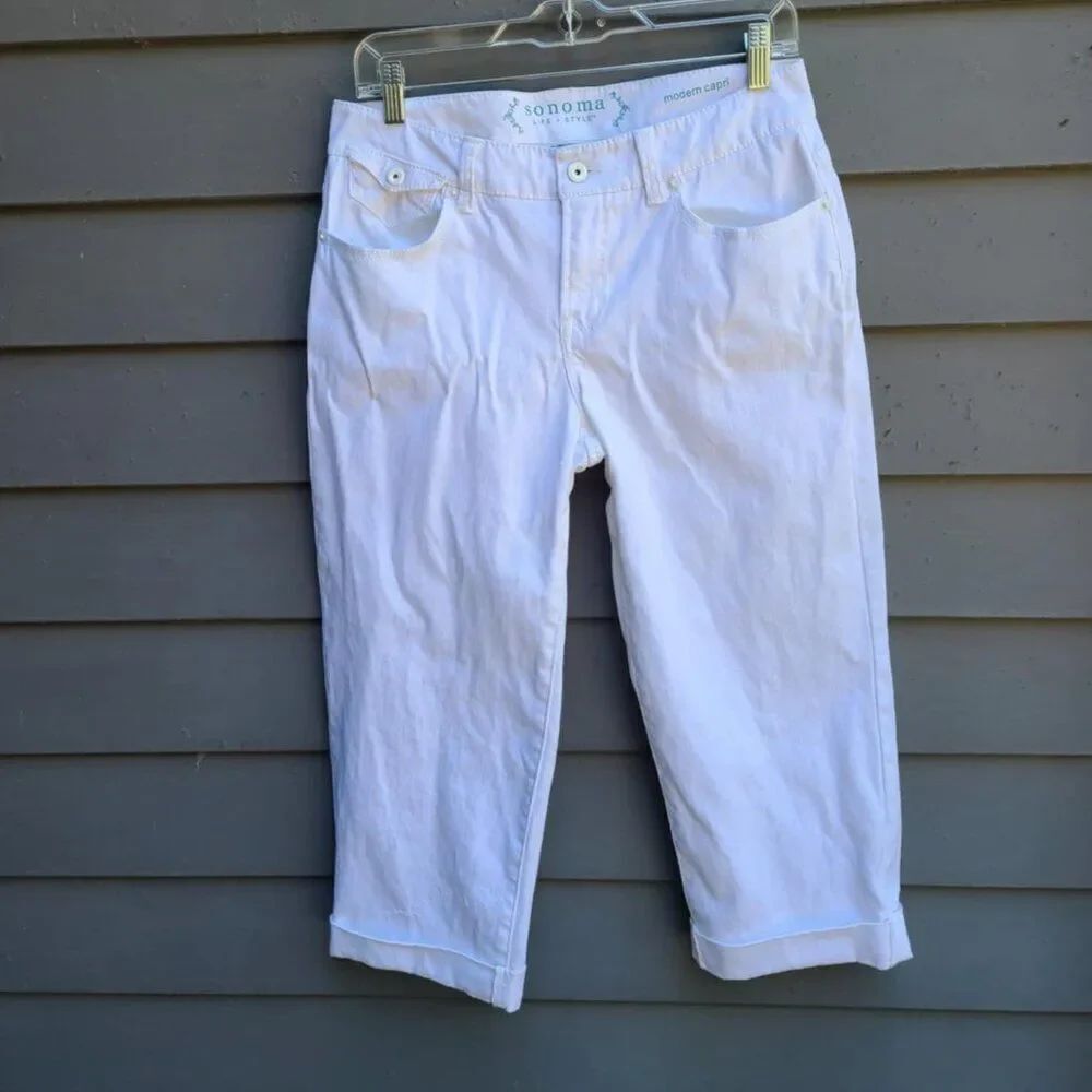 Sonoma Modern Capri White Cuffed Jeans size 6
